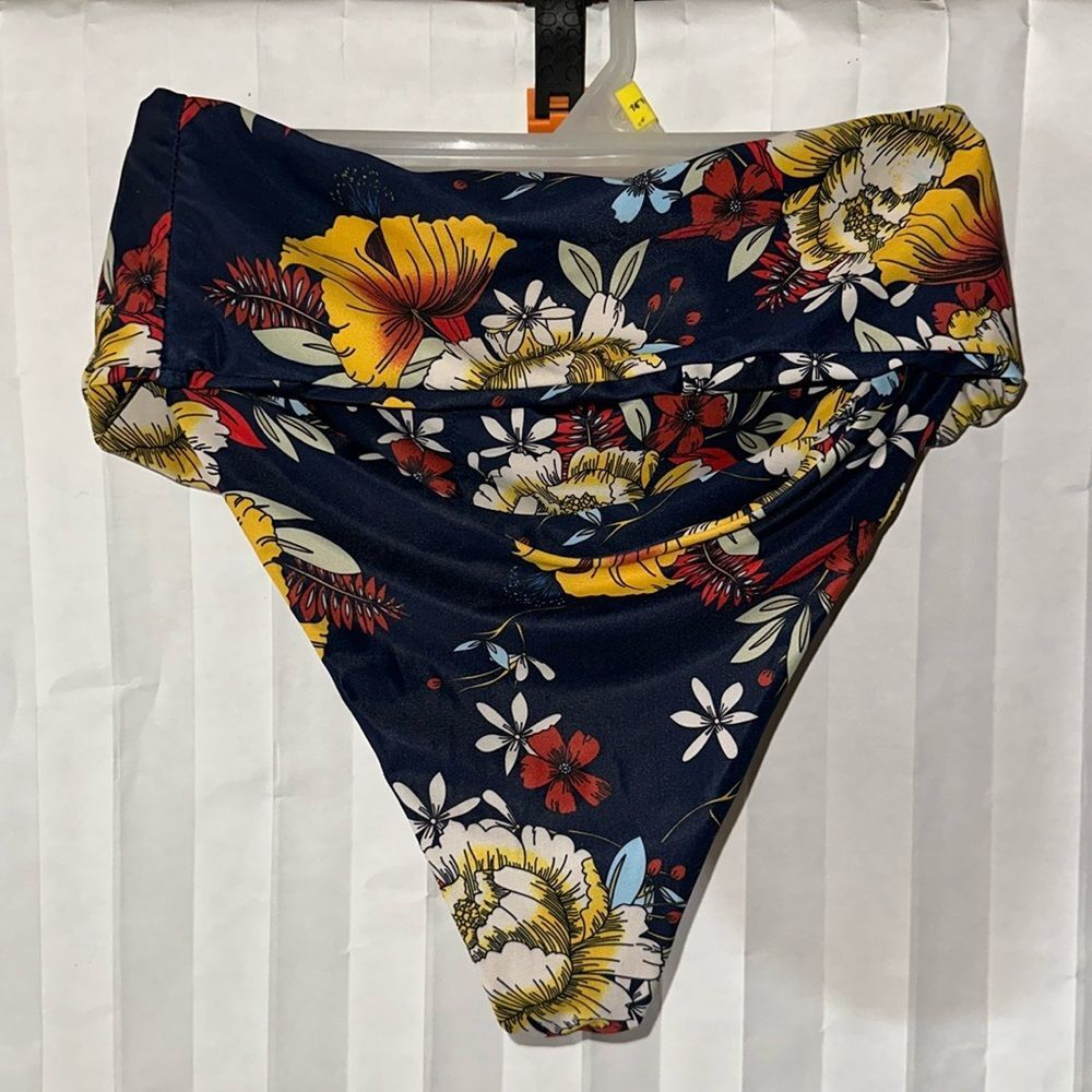 Sizaful Dark Blue Floral Bikini Set Women’s Size 4 – Two Piece Swimsuit
